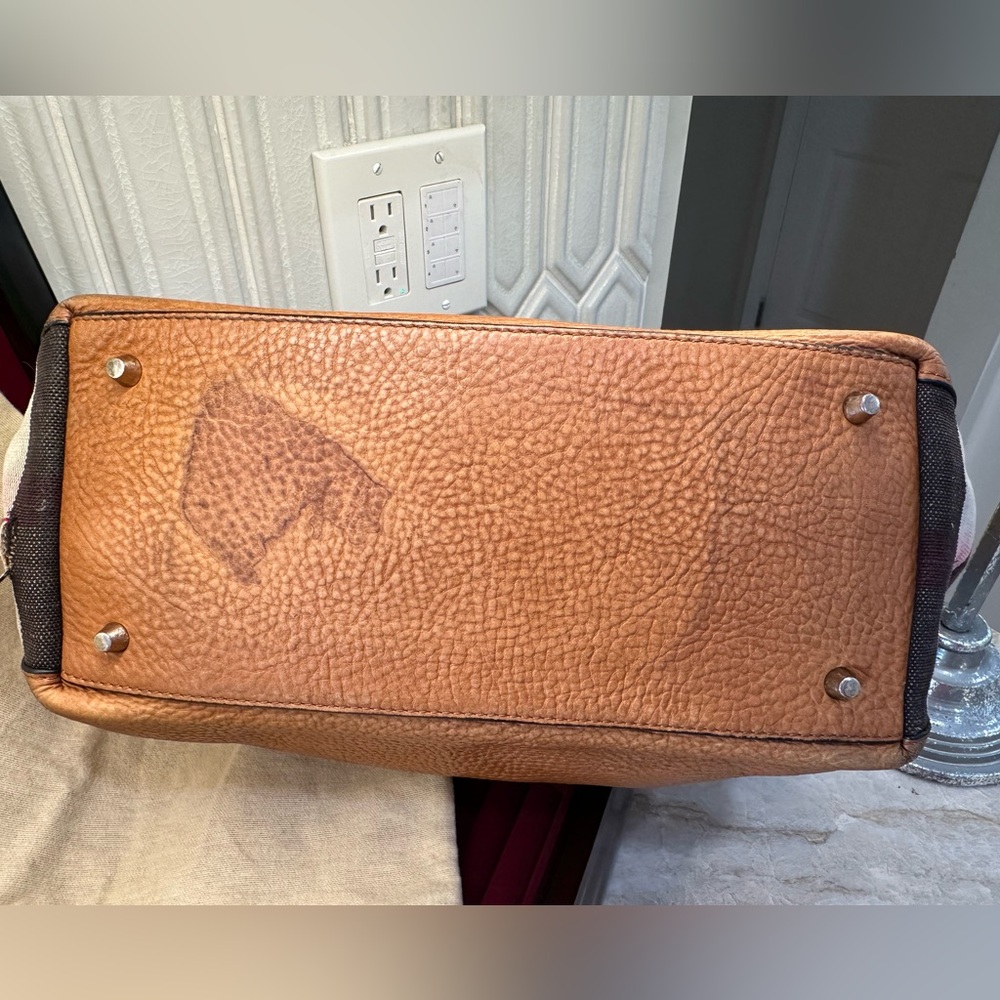 Burberry Maidstone Tote Tan Leather Shoulder Bag - Picture 7 of 15